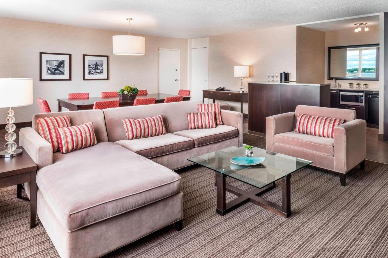 Delta Hotels By Marriott Sault Ste. Marie Waterfront Екстер'єр фото