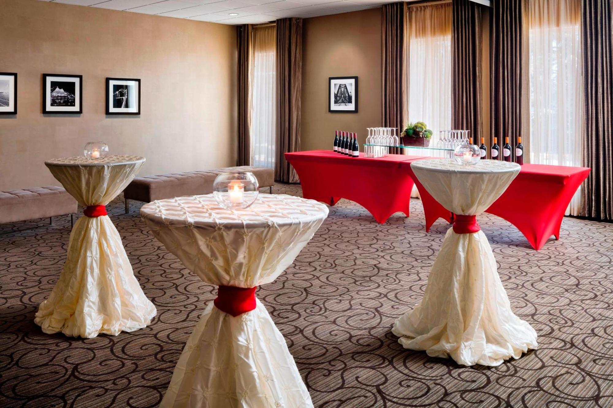 Delta Hotels By Marriott Sault Ste. Marie Waterfront Екстер'єр фото