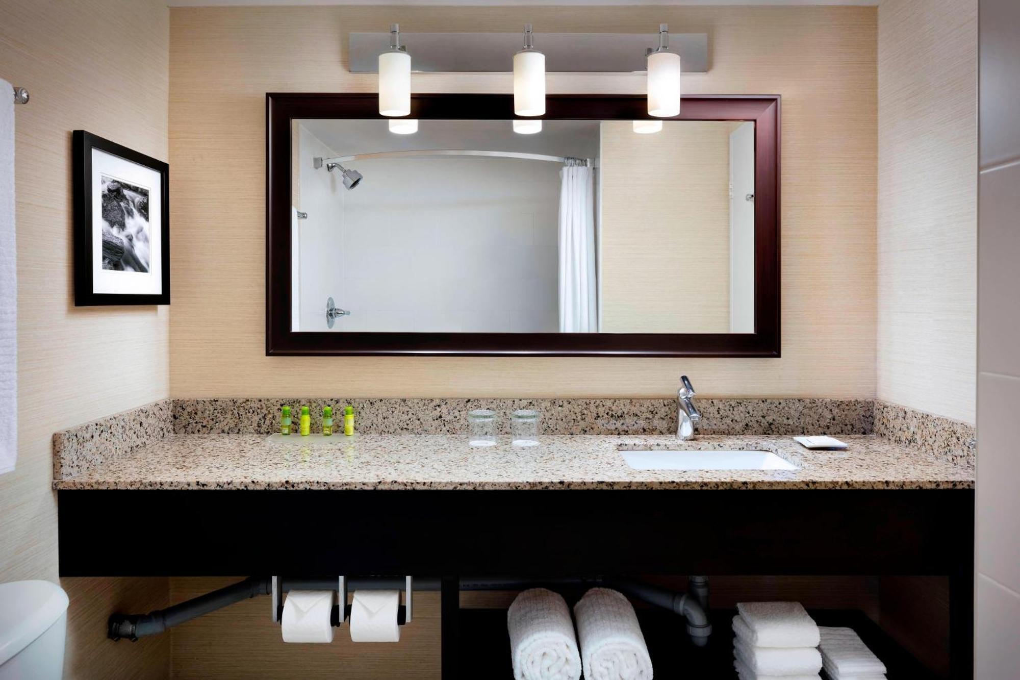 Delta Hotels By Marriott Sault Ste. Marie Waterfront Екстер'єр фото